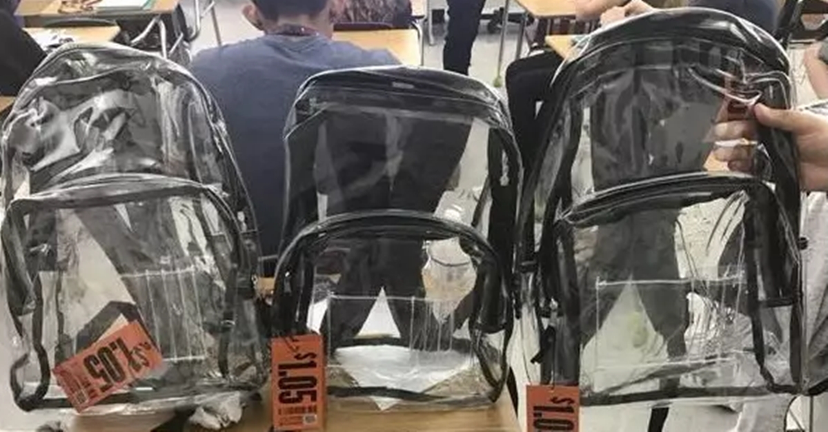 한 고등학교 전교생이 ‘투명 가방’을 사용하는 이유