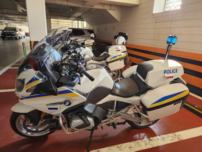 경찰 오토바이 1인승으로 수험생 태우면 위법