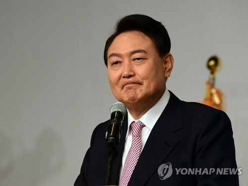 윤석열 대통령 '자체 핵무장론' 언급 "대한민국도 자체 핵무기 보유할 수 있다"
