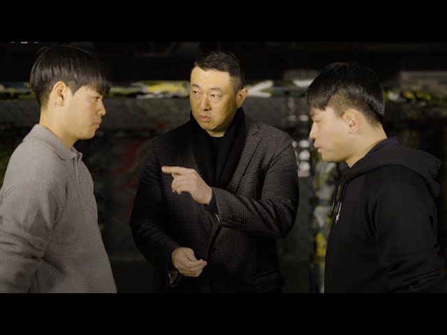킥복싱 챔피언 일반인 뺨 때리기 대회 참가자 한 방에 보내버릴 수 있었던 이유 (사진)