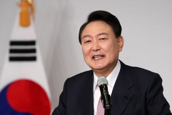 청년·신혼부부에게 집 43만대 주겠다고 선언한 윤석열 대통령