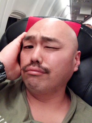 일본 비호감 1위 개그맨 쿠로짱 연봉 2억에 15살 연하 여친 비결 공개됐다 (사진)