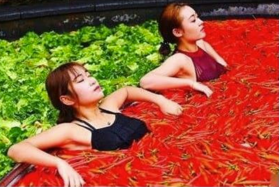 중국 웨이보 인스타 유행 여행객 훠궈 온천 사진