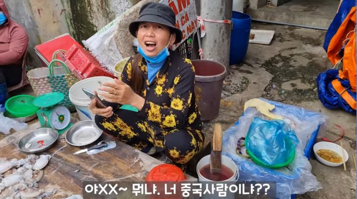 베트남 여행 간 한국인들 '중국인'으로 오해받으면 현지인들에게 받는 대우 수준 (움짤)